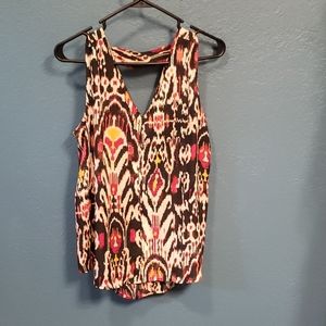 Flowy print sleeveless blouse